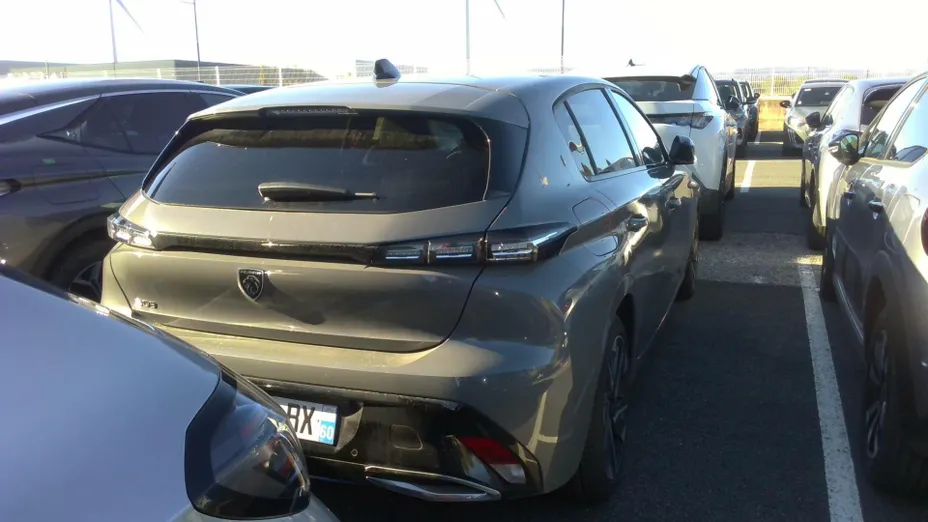 PEUGEOT 308 -