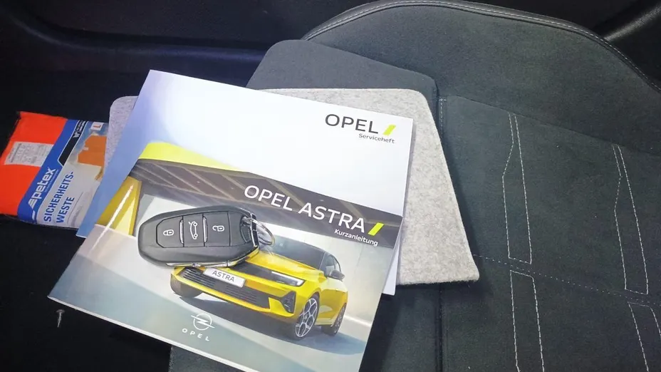 OPEL Astra -