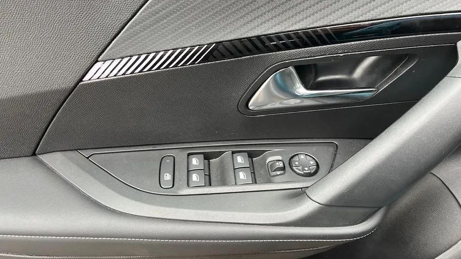 PEUGEOT 2008 -