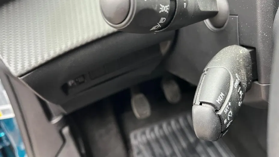 PEUGEOT 2008 -
