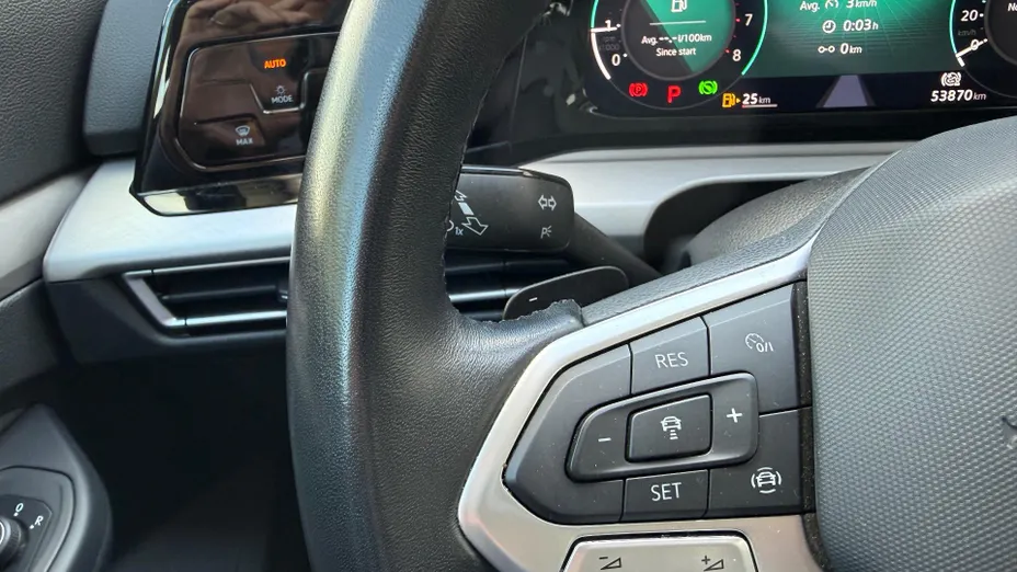 Volkswagen Golf -