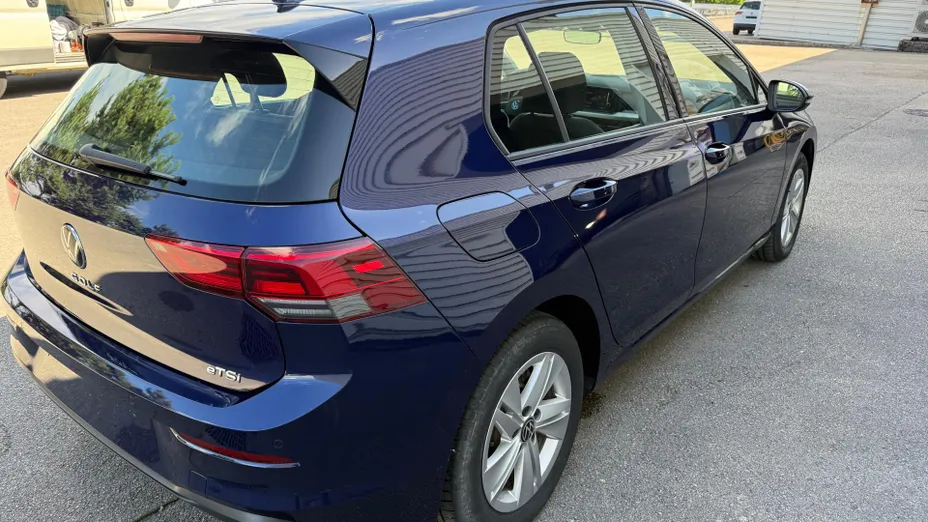Volkswagen Golf -