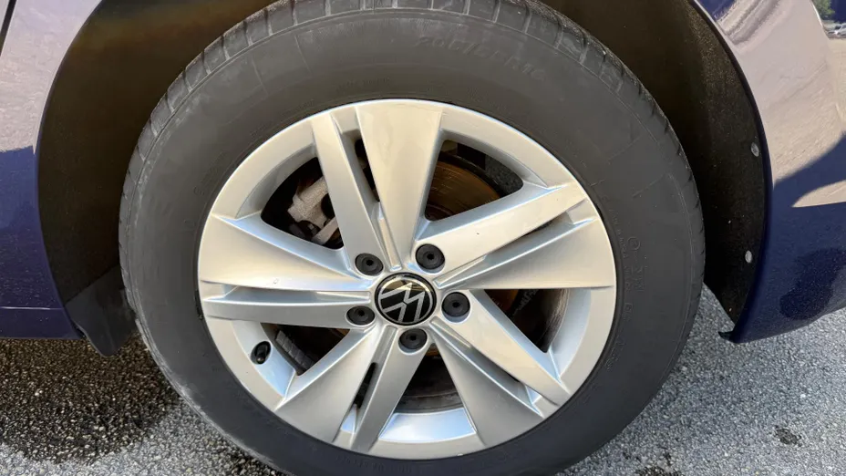 Volkswagen Golf -