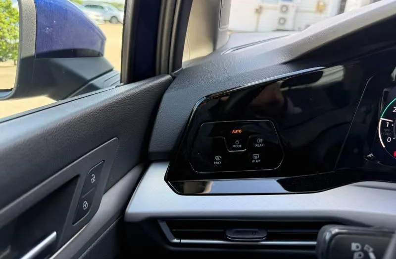 Volkswagen Golf -