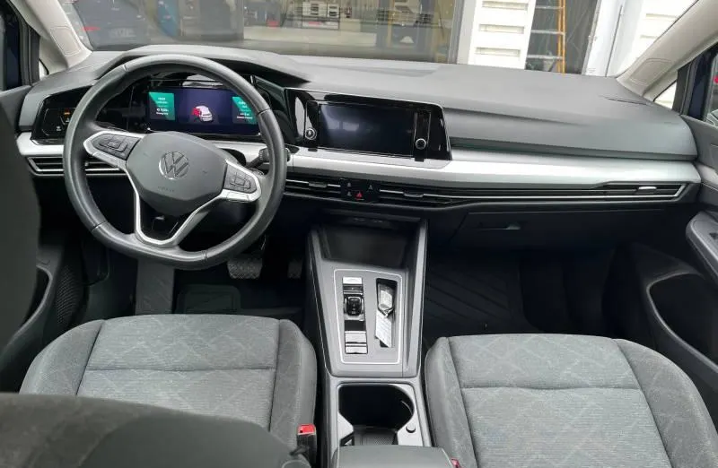 Volkswagen Golf -