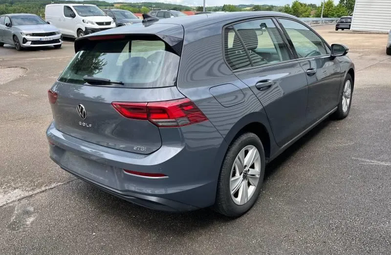 Volkswagen Golf -
