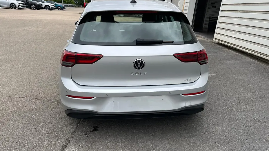 Volkswagen Golf -