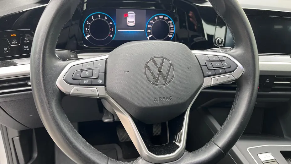 Volkswagen Golf -
