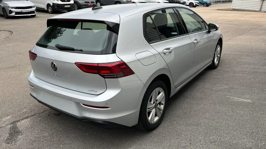 Volkswagen Golf -