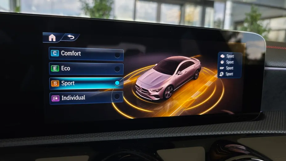 MERCEDES-BENZ CLA CLA 220 mHEV 4-Matic AMG Line 8G-DCT