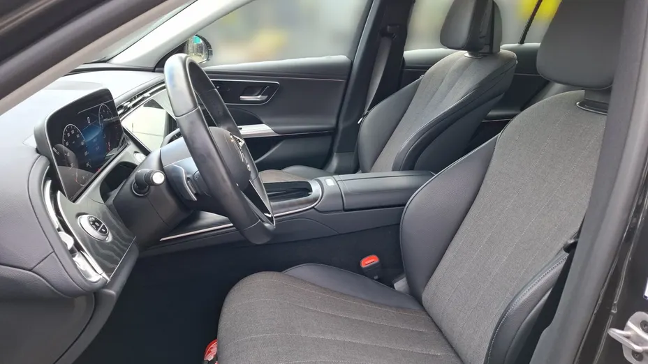 MERCEDES-BENZ E Klasa E 200 mHEV Avantgarde 9G-Tronic