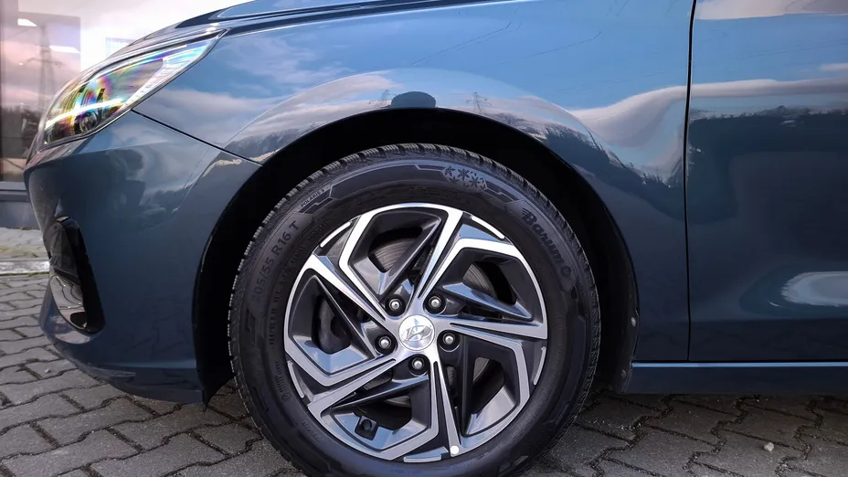 HYUNDAI i30 i30 1.0 T-GDI Smart DCT