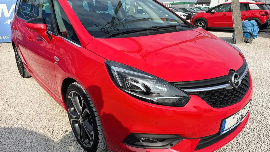 OPEL Zafira -