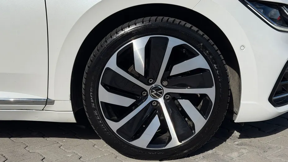 VOLKSWAGEN Arteon -