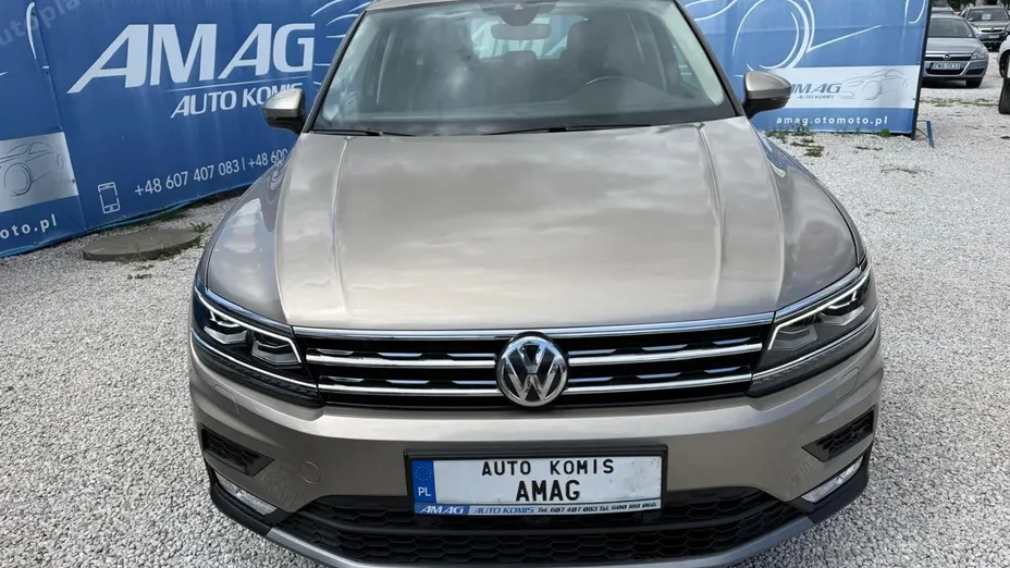 VOLKSWAGEN Tiguan -