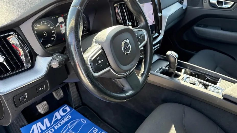 VOLVO XC60 XC60 D3 Momentum