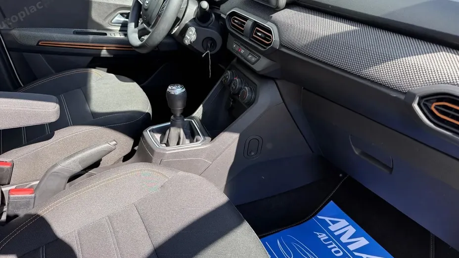 DACIA Sandero -