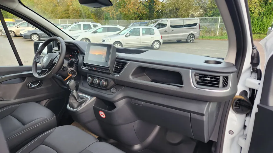 RENAULT Trafic -