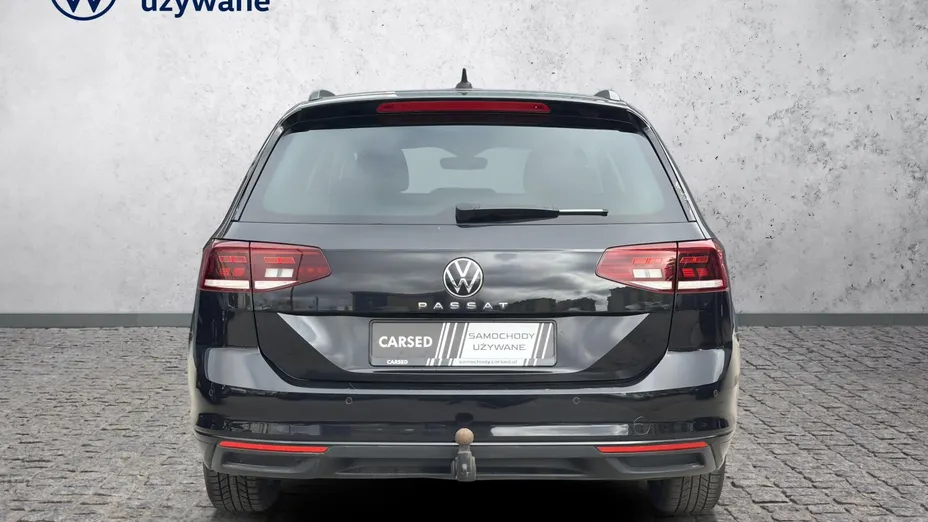 VOLKSWAGEN Passat -