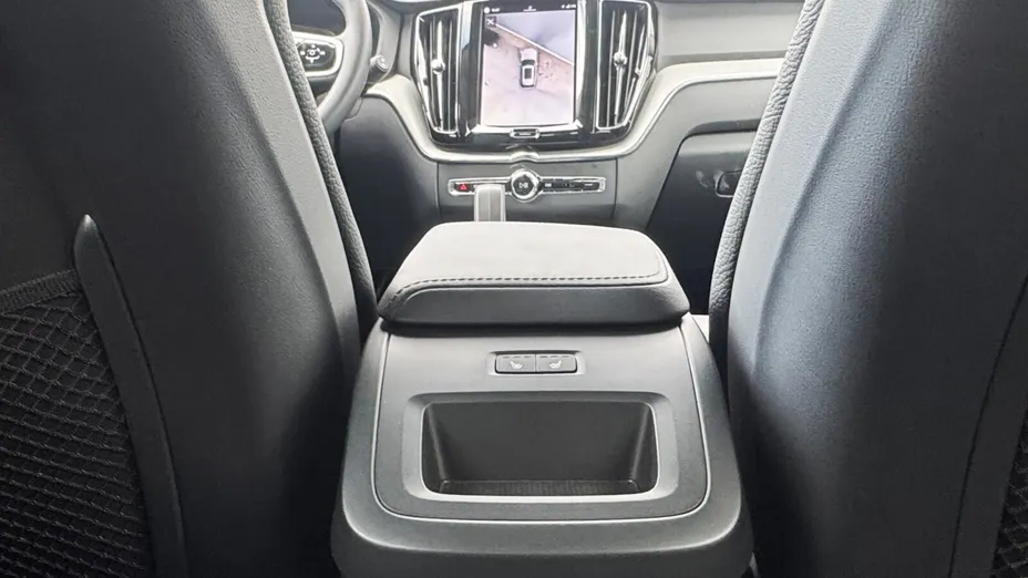 VOLVO XC60 XC60 B5 B AWD Plus Dark aut