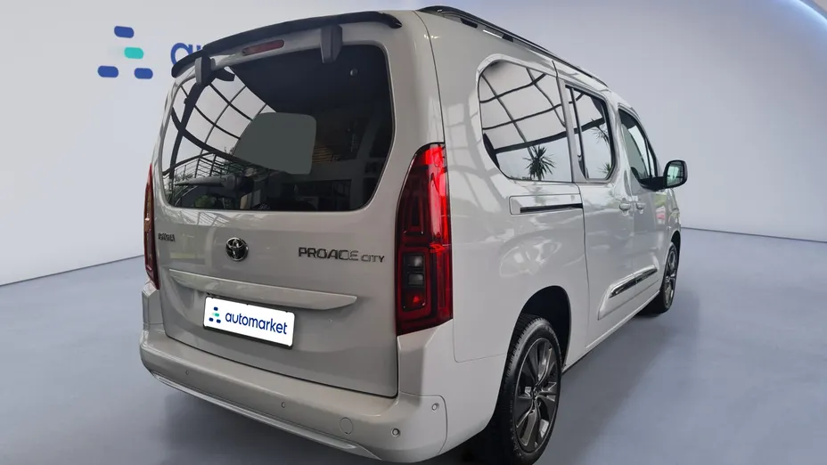 TOYOTA Proace City Verso Proace City Verso Long 1.2 D-4T Family Aut.