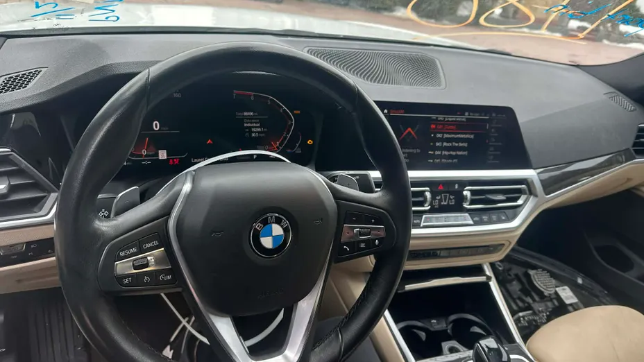 BMW Seria 3 330i Sport Line