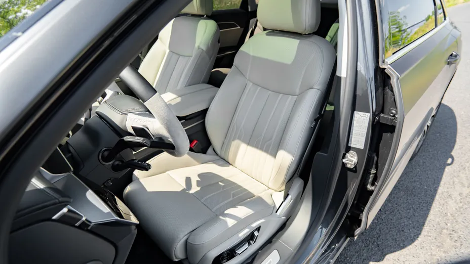 AUDI A8 A8 L 55 TFSI mHEV Quattro Tiptr.