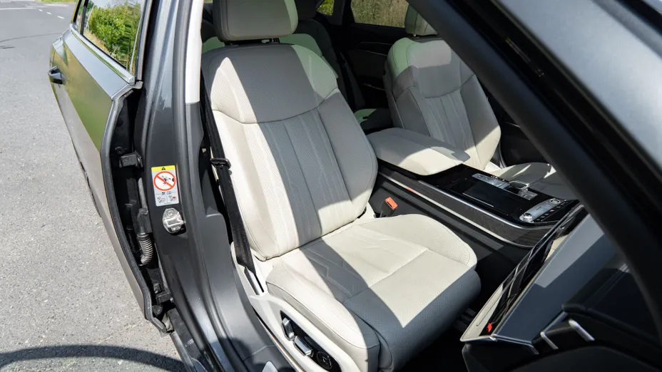 AUDI A8 A8 L 55 TFSI mHEV Quattro Tiptr.
