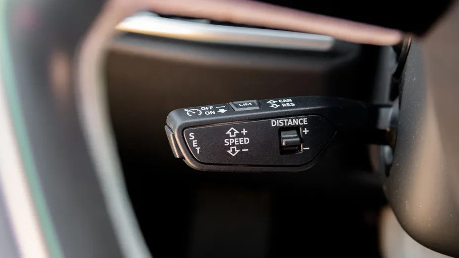 AUDI A8 A8 L 55 TFSI mHEV Quattro Tiptr.