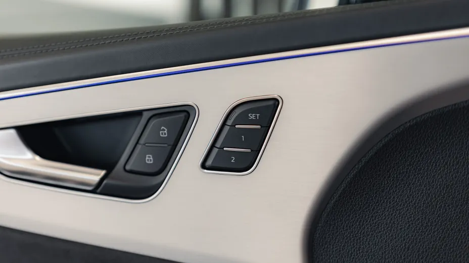 AUDI Q8 / E-Tron SQ8 TFSI Quattro Tiptronic