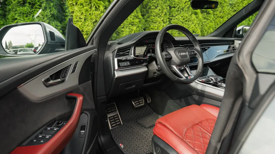 AUDI Q8 SQ8 TFSI Quattro Tiptronic