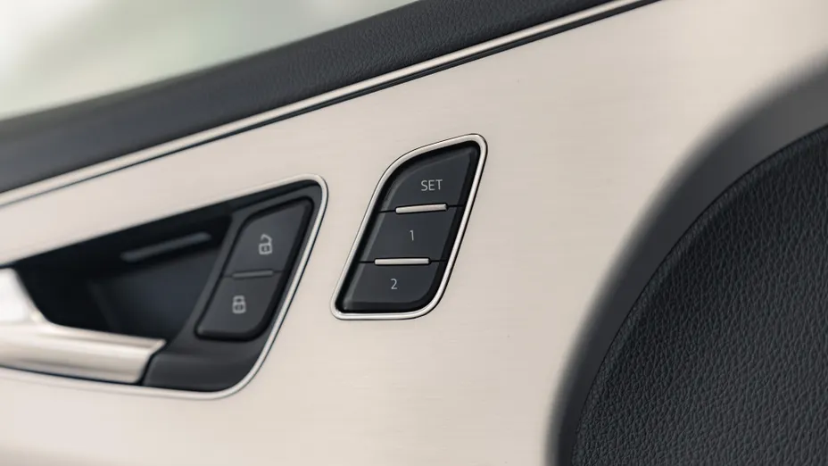 AUDI Q8 / E-Tron SQ8 TFSI Quattro Tiptronic