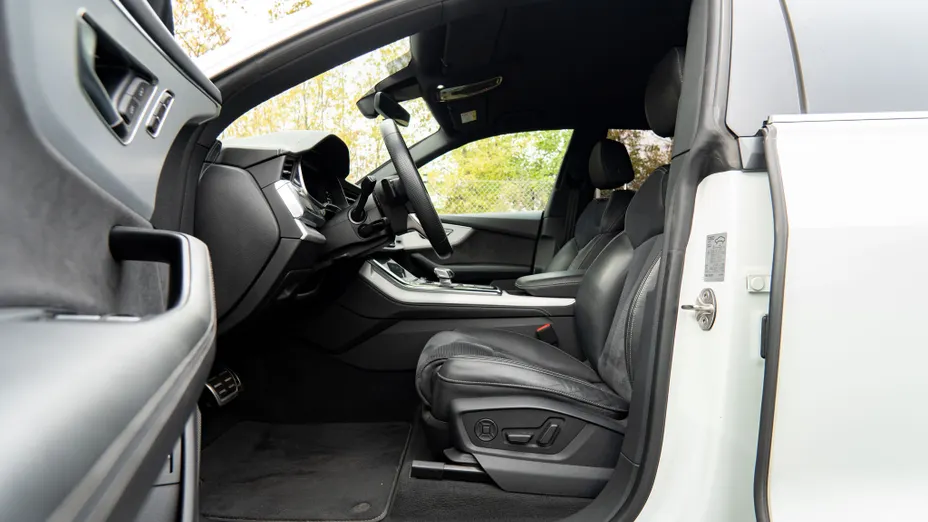 AUDI Q8 / E-Tron Q8 45 TDI mHEV Quattro Tiptronic