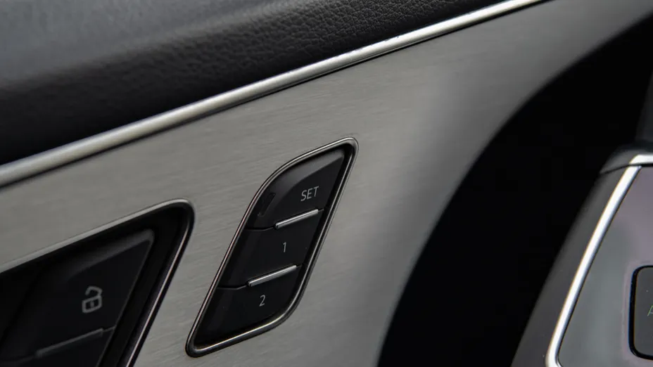 AUDI Q8 / E-Tron Q8 45 TDI mHEV Quattro Tiptronic