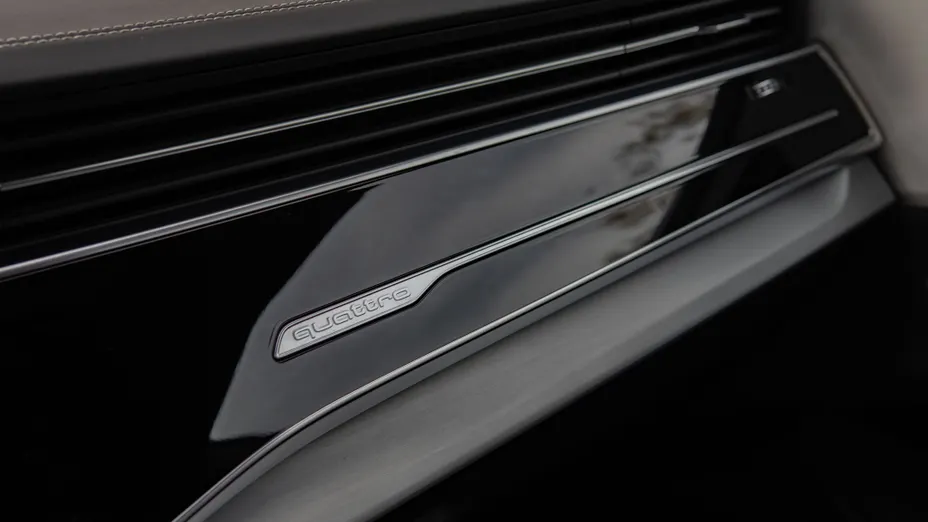 AUDI Q8 / E-Tron Q8 45 TDI mHEV Quattro Tiptronic