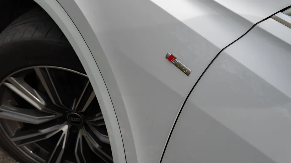 AUDI Q8 / E-Tron Q8 45 TDI mHEV Quattro Tiptronic