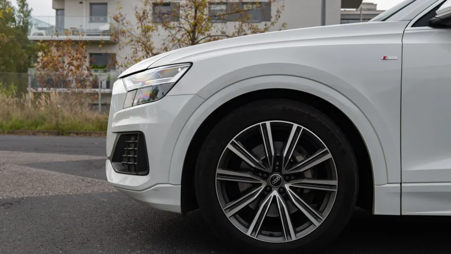AUDI Q8 / E-Tron Q8 45 TDI mHEV Quattro Tiptronic