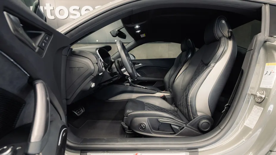 AUDI TT TT 45 TFSI Quattro S tronic