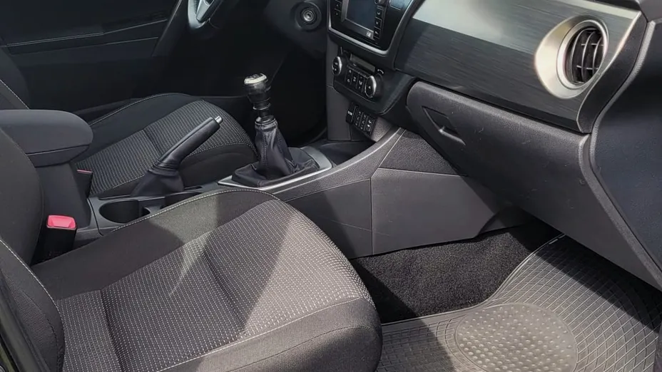 TOYOTA Auris Auris 1.6 Premium