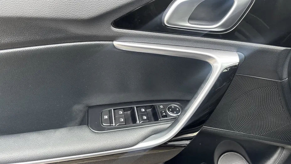 KIA Cee'd Ceed 1.6 GDI PHEV Business Line DCT