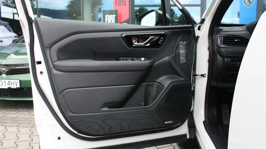 SUBARU Forester Forester 2.0i-L Platinum (EyeSight) Lineartronic