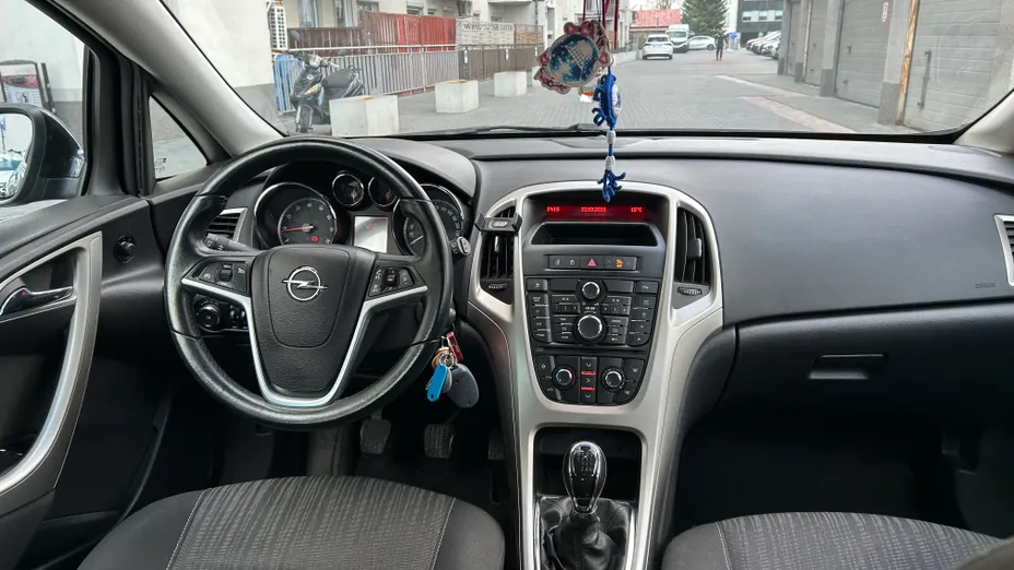 OPEL Astra -