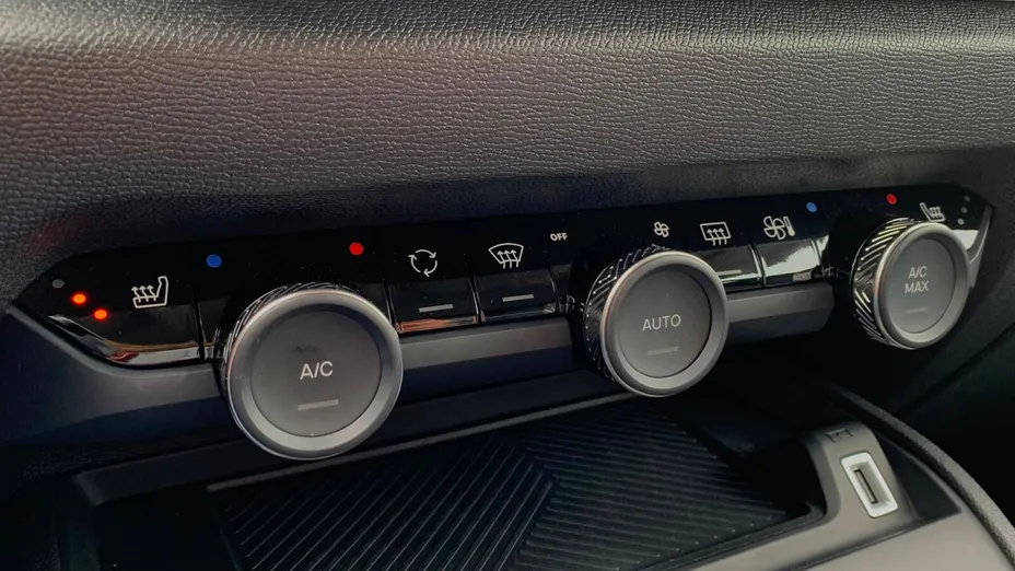 CITROEN C4 C4 1.2 PureTech Shine S&S EAT8