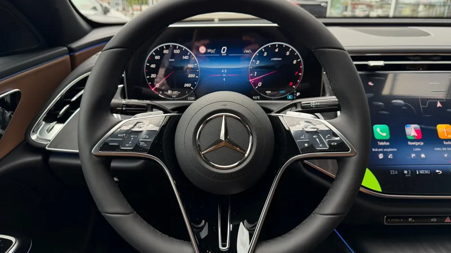 MERCEDES-BENZ E Klasa E 200 mHEV Avantgarde 9G-Tronic