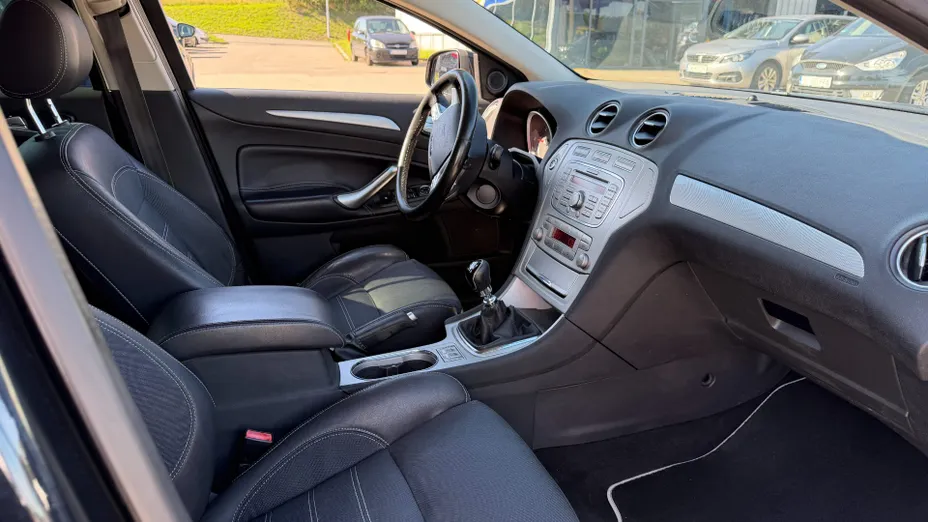 FORD Mondeo -