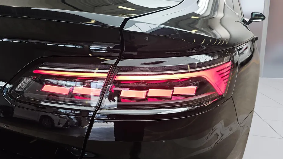 VOLKSWAGEN Arteon Arteon 2.0 TSI Elegance DSG