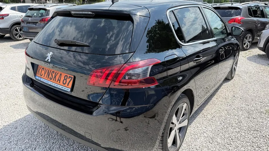 PEUGEOT 308 -