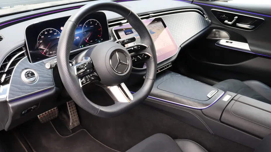 MERCEDES-BENZ E Klasa E 220 d mHEV 4-Matic AMG 9G-Tronic