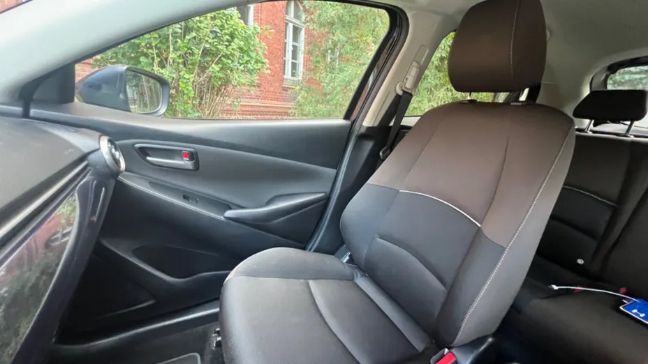MAZDA 2 2 1.4 CD Active