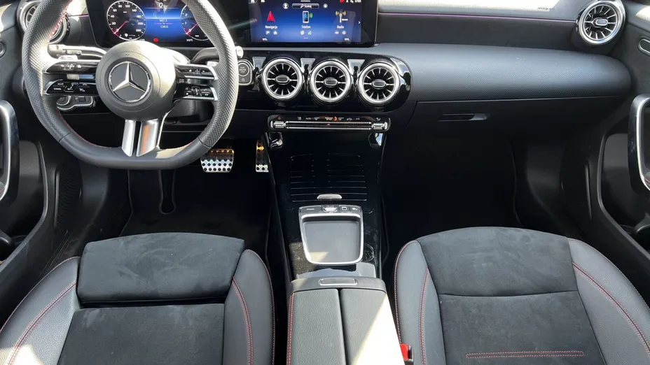 MERCEDES-BENZ A Klasa A 200 AMG Line 7G-DCT